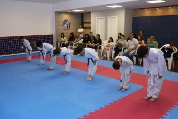 Troca de faixa - Karatê