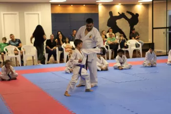 Troca de faixa - Karatê