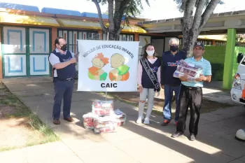 Dores em Ação Social: Doações Escola Caic
