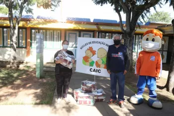 Dores em Ação Social: Doações Escola Caic