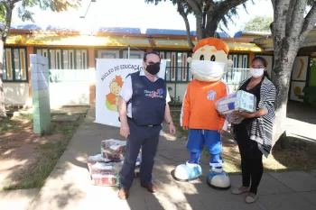 Dores em Ação Social: Doações Escola Caic