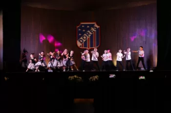 Espetáculo de Dança - A.C.R.E.D.I.T.A