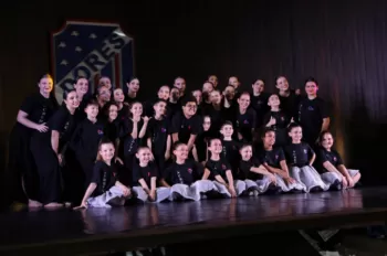 Espetáculo de Dança - A.C.R.E.D.I.T.A