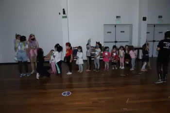 Tarde Encantada na Dança