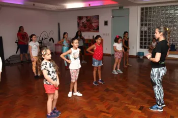 Projeto Verão 2019 - Aulas de dança (teenmix e infantimix)