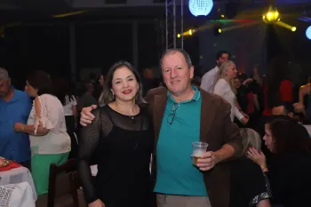 Embalos de Sábado à Noite