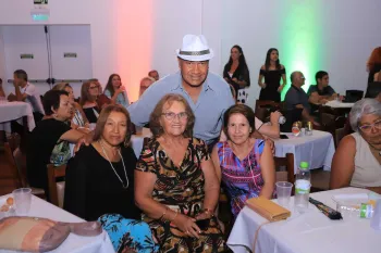 Embalos de Sábado à Noite