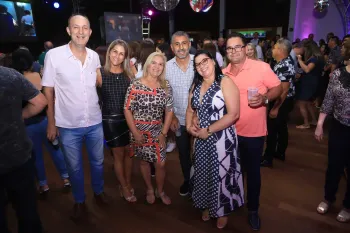 Embalos de Sábado à Noite