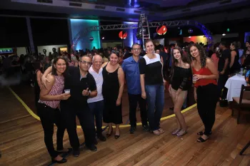 Embalos de Sábado à Noite