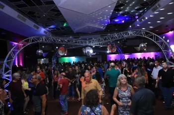 Embalos de Sábado à Noite