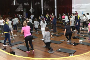 Aula Master de Pilates e Yoga