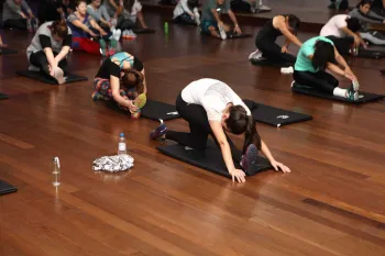 Aula Master de Pilates e Yoga