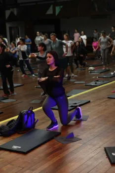 Aula Master de Pilates e Yoga