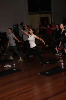 Aula Master de Pilates e Yoga