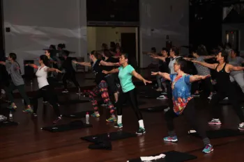 Aula Master de Pilates e Yoga