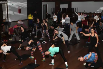 Aula Master de Pilates e Yoga