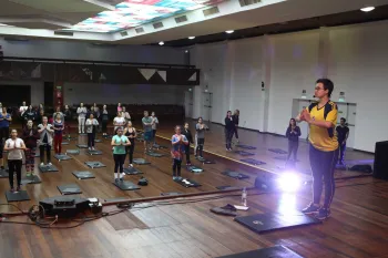 Aula Master de Pilates e Yoga