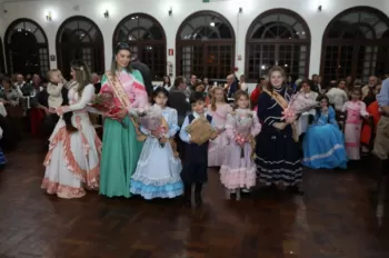 Noite do Grupo de Danças Adulto