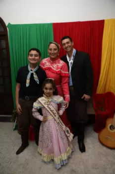 Noite do Grupo de Danças Adulto