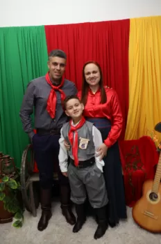 Noite do Grupo de Danças Adulto