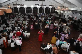 Noite do Grupo de Danças Adulto