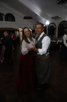 Noite do Grupo de Danças Adulto