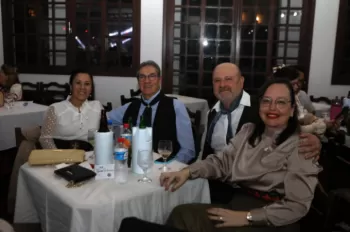 Noite do Grupo de Danças Adulto