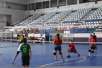 Projeto Verão 2019 - Aulas de Voleibol