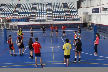 Projeto Verão 2019 - Aulas de Voleibol
