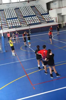 Projeto Verão 2019 - Aulas de Voleibol