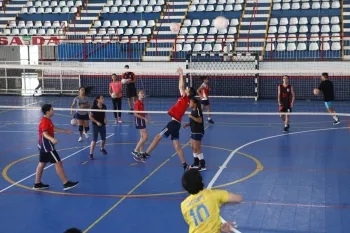 Projeto Verão 2019 - Aulas de Voleibol