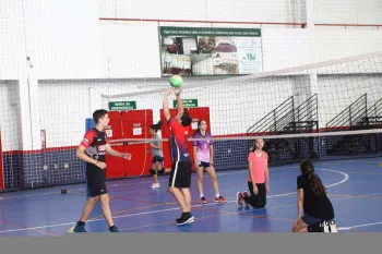 Projeto Verão 2019 - Aulas de Voleibol