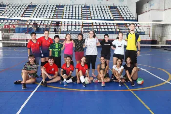 Projeto Verão 2019 - Aulas de Voleibol