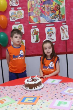 Aniversariantes de Dezembro - Escola Doritos