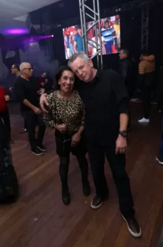 Embalos de Sábado à Noite