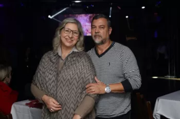 Embalos de Sábado à Noite