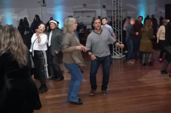 Embalos de Sábado à Noite