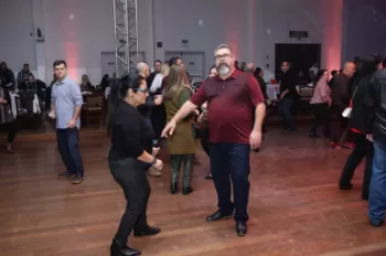Embalos de Sábado à Noite