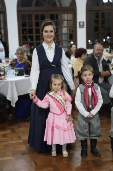 Semana Farroupilha 2026 - TROCA DE FAIXAS E CRACHÁS