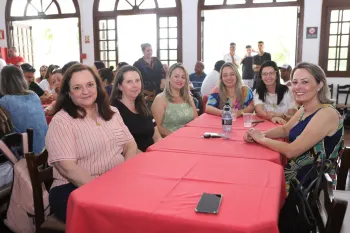 Confraternização dos funcionários do Clube Dores