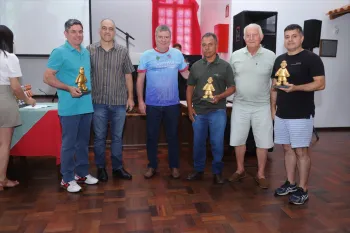 Confraternização dos funcionários do Clube Dores