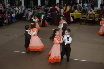 Noite do Grupo de Danças Mirim