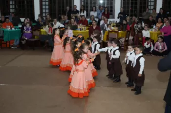 Noite do Grupo de Danças Mirim