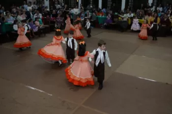 Noite do Grupo de Danças Mirim