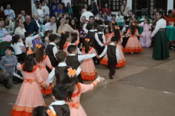 Noite do Grupo de Danças Mirim
