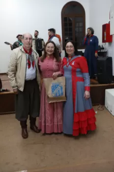 Noite do Grupo de Danças Mirim