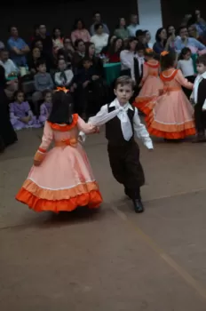 Noite do Grupo de Danças Mirim