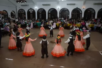 Noite do Grupo de Danças Mirim