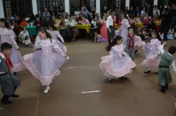 Noite do Grupo de Danças Mirim