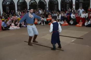 Noite do Grupo de Danças Mirim